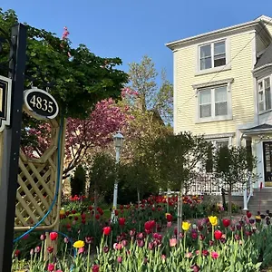 Bedham Hall Bed & Breakfast Niagara Falls