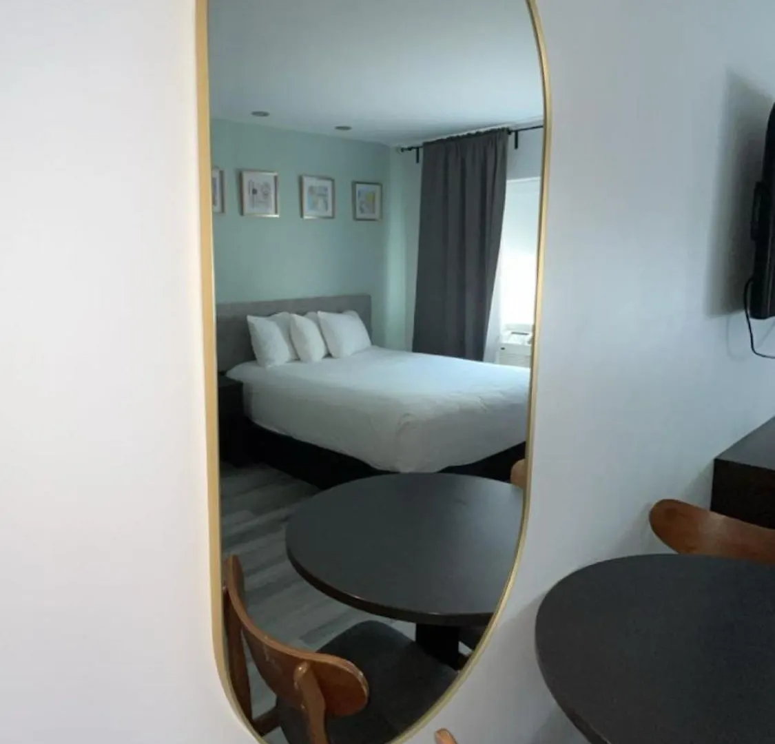 Hotel Newstar Montreal 3*,  Canada