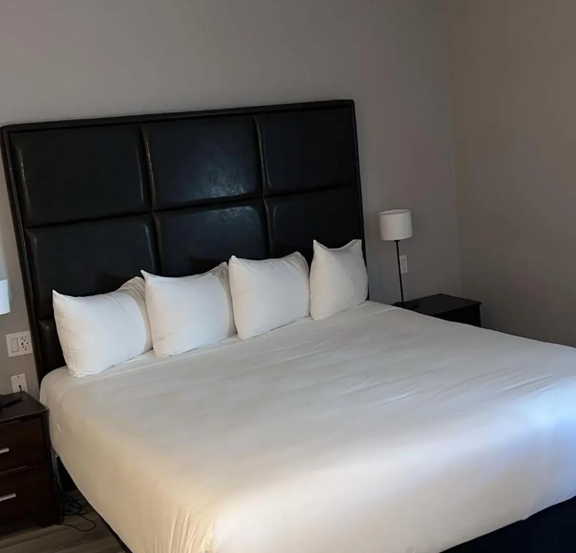 Hotel Newstar Montreal Canada